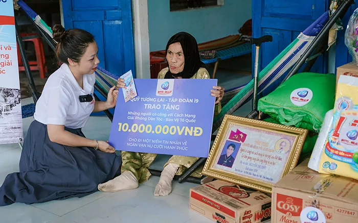 Đội ngũ hỗ trợ khách hàng chuyên nghiệp của 168bet sẵn sàng phục vụ bạn 24/7